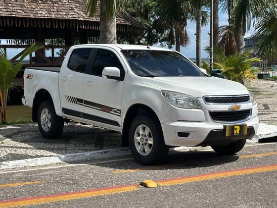 CHEVROLET S10 2.5 LTZ 4X2 CD 16V FLEX 4P MANUAL CHEVROLET S10 2.5 LTZ 4X2 CD 16V FLEX 4P MANUAL